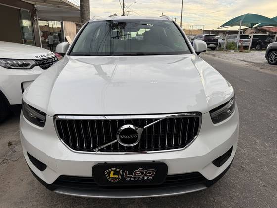 VOLVO XC40 1.5 T5 RECHARGE MOMENTUM GEARTRONIC